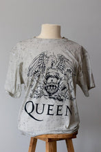Load image into Gallery viewer, Queen: Logo Dip Dye T-shirt - StitchStreet.com