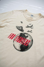 Load image into Gallery viewer, Foo Fighters: T-shirt - StitchStreet.com
