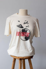 Load image into Gallery viewer, Foo Fighters: T-shirt - StitchStreet.com
